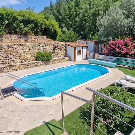 T2 Avec Cuisine Equipee, Cour Au Calme & Piscine Graissessac